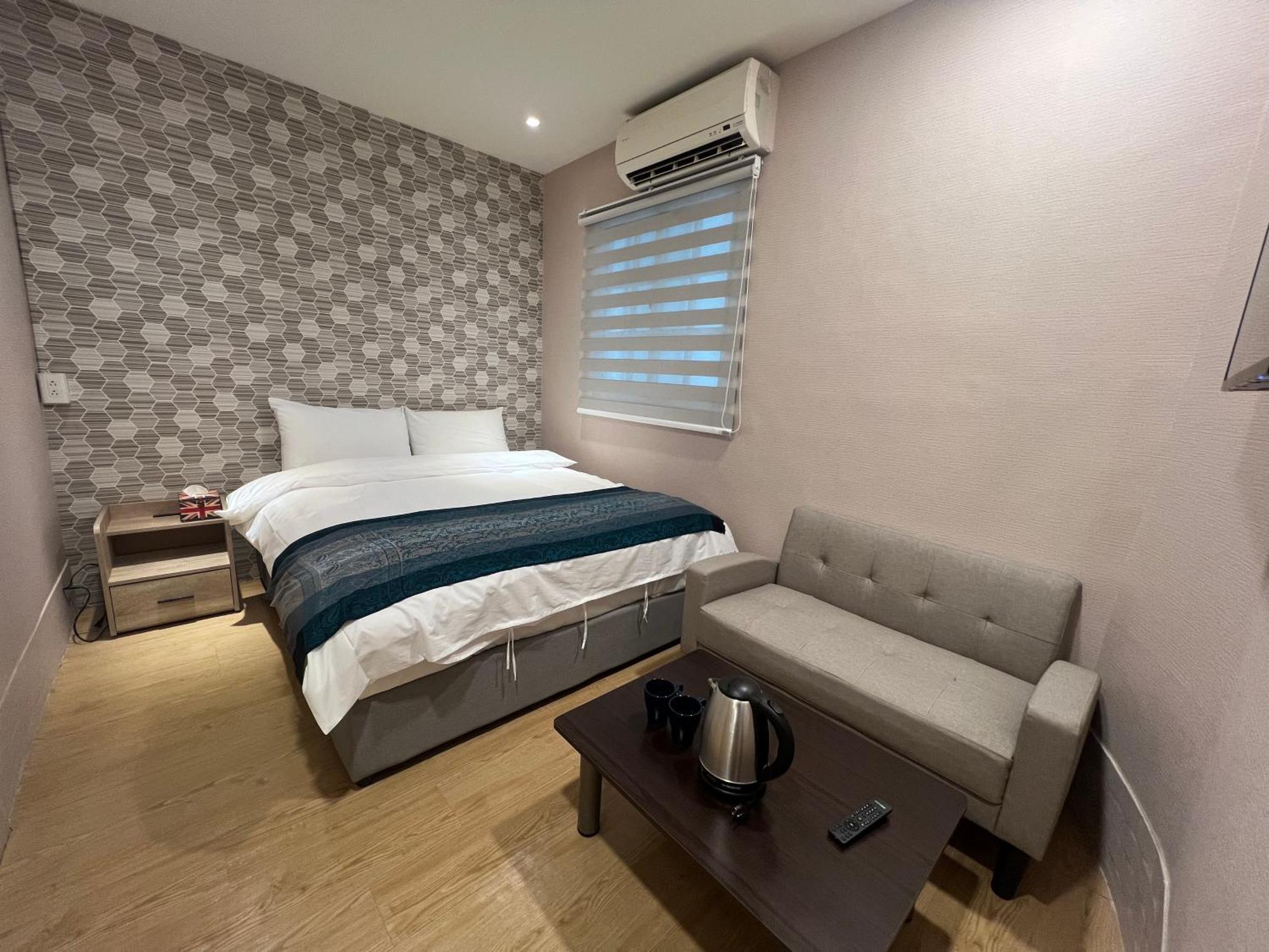 Mu-In Hotel Kaohsiung Bagian luar foto