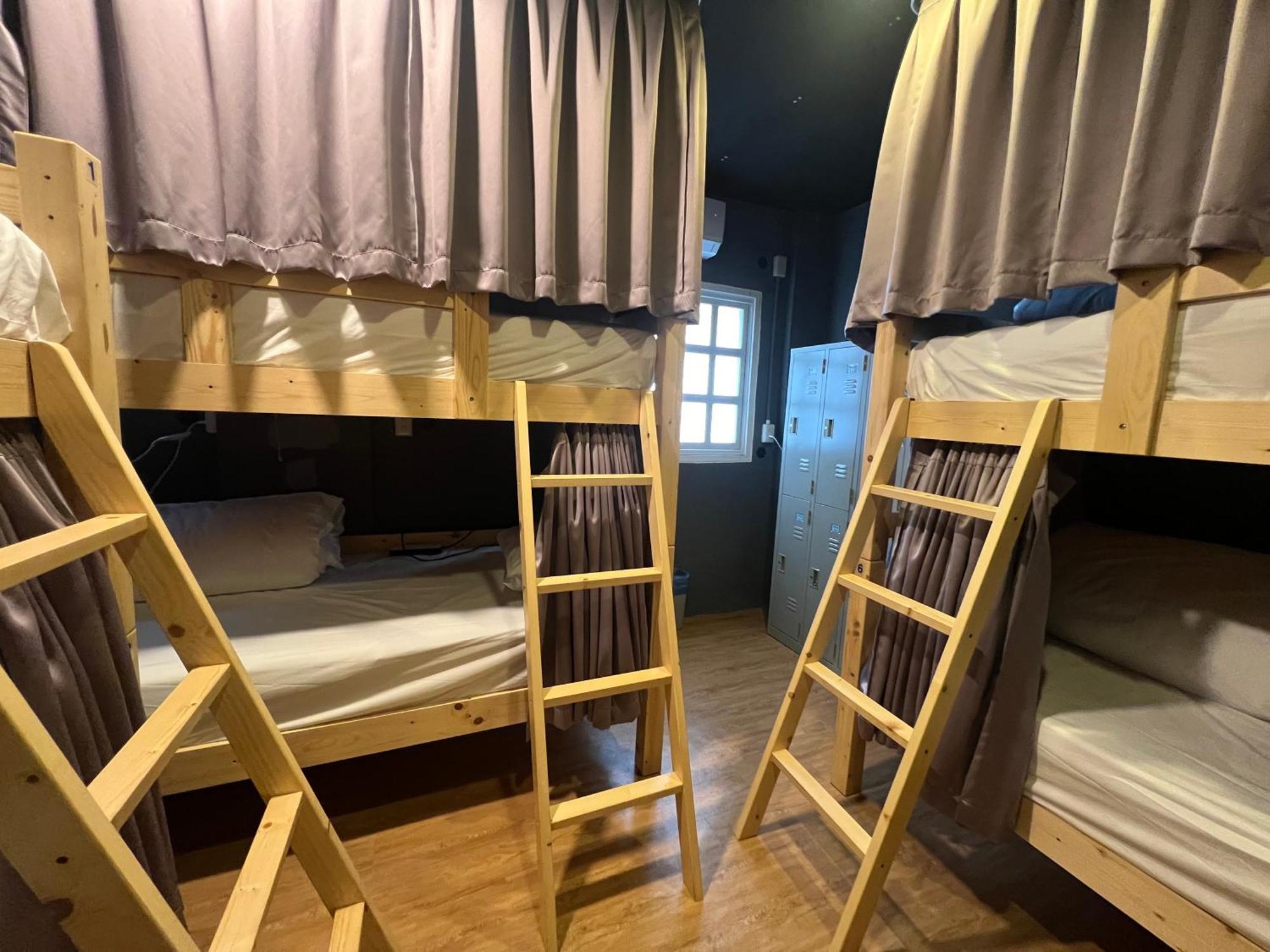 Mu-In Hotel Kaohsiung Bagian luar foto